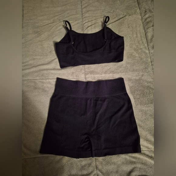 Workout Set - Picture 2 of 3